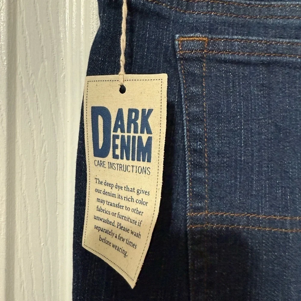 Prana Men's NWT Dark Wash Tapered Leg Hillgard Slim Jean size 40 x 30